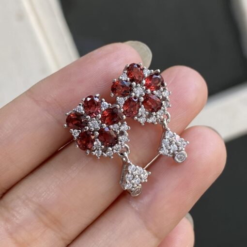 Hoa tai bạc đá garnet hình hoa 5 cánh